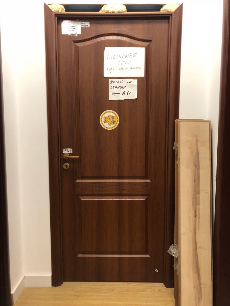 Bellacasa Ro Usi Interior Parchet Gresie Faianta Bucatarii